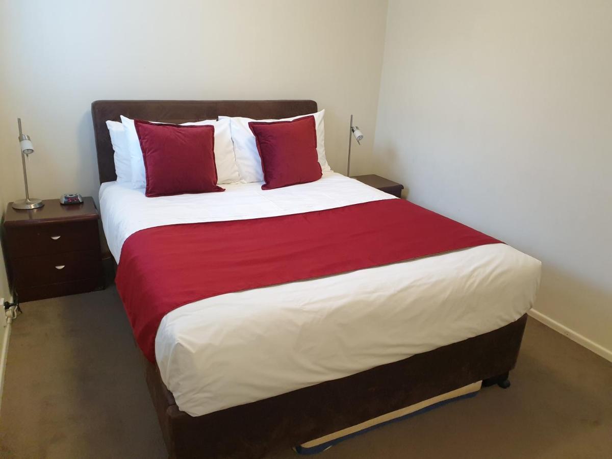 At Eden Park Motel Окленд Экстерьер фото