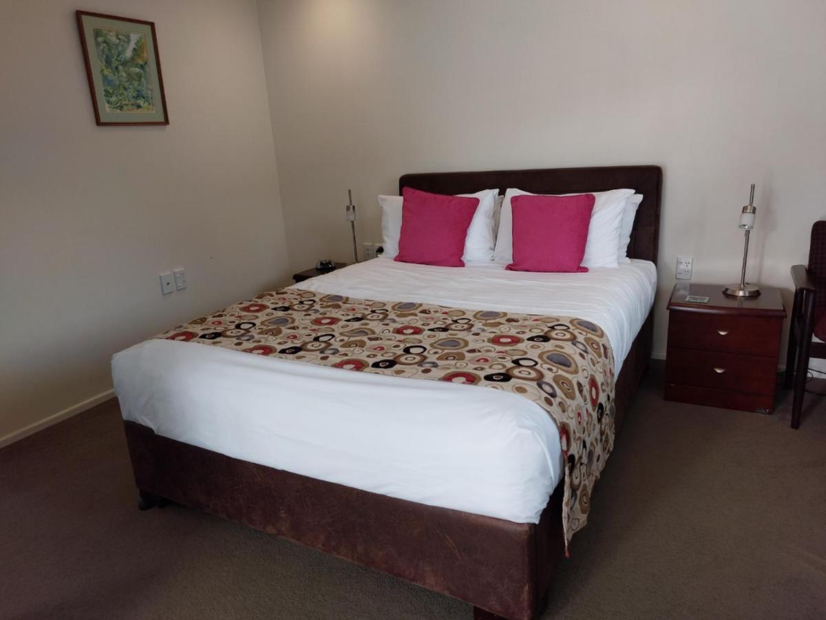 At Eden Park Motel Окленд Экстерьер фото