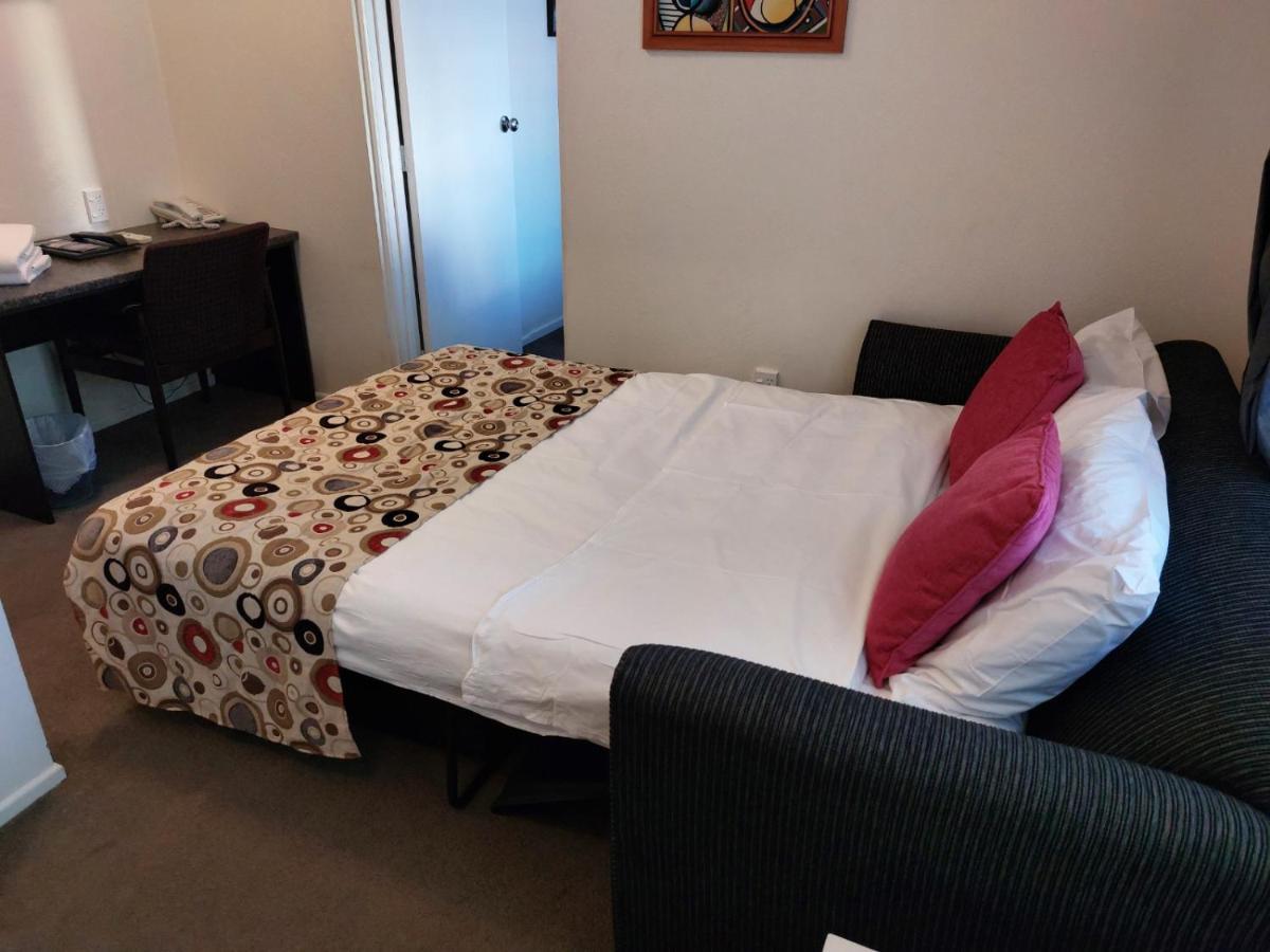 At Eden Park Motel Окленд Экстерьер фото